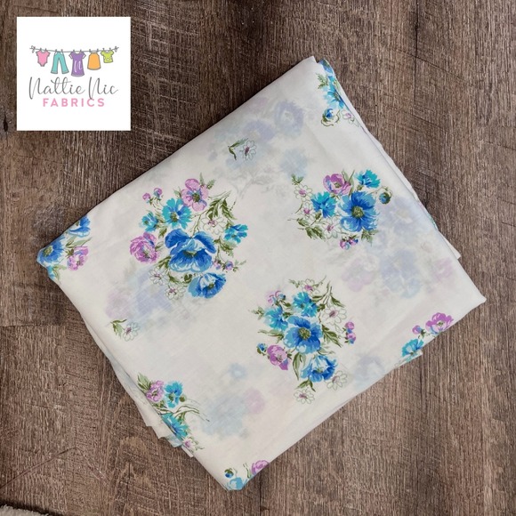 Vintage Queen Size Flat sheet in beautiful Blue‎ and purple floral, Springmaid - Picture 1 of 8